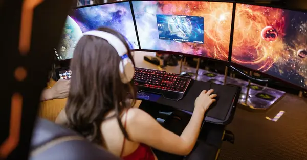 E-sport: Równość płci i integracja kobiet - wyzwania i możliwości
